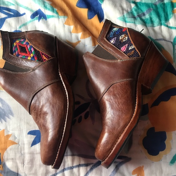 Free people boho booties boots shoes leather embroidered new 5.5 - Picture 3 of 4